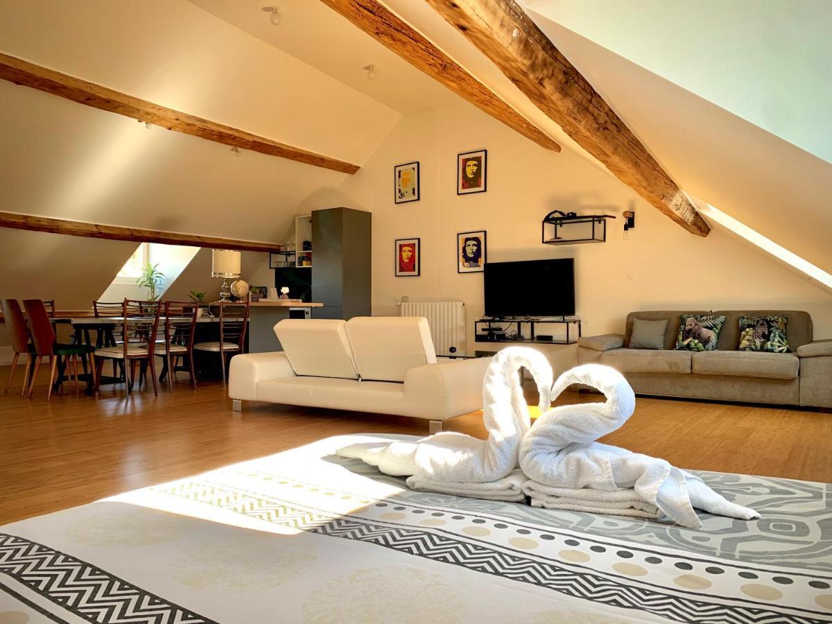 Les Fabuleux Appartements Du Coeur De Ville - Place Victor Hugo بُيزانكون المظهر الخارجي الصورة