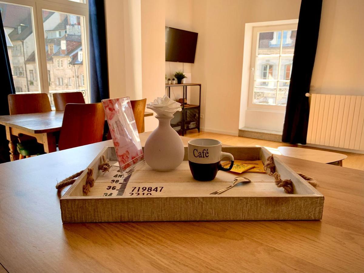 Les Fabuleux Appartements Du Coeur De Ville - Place Victor Hugo بُيزانكون المظهر الخارجي الصورة