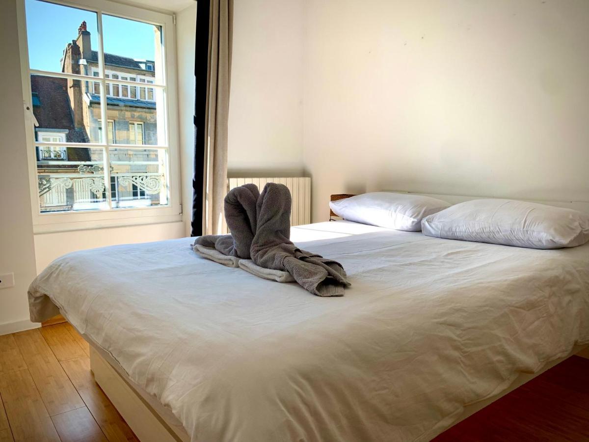 Les Fabuleux Appartements Du Coeur De Ville - Place Victor Hugo بُيزانكون المظهر الخارجي الصورة