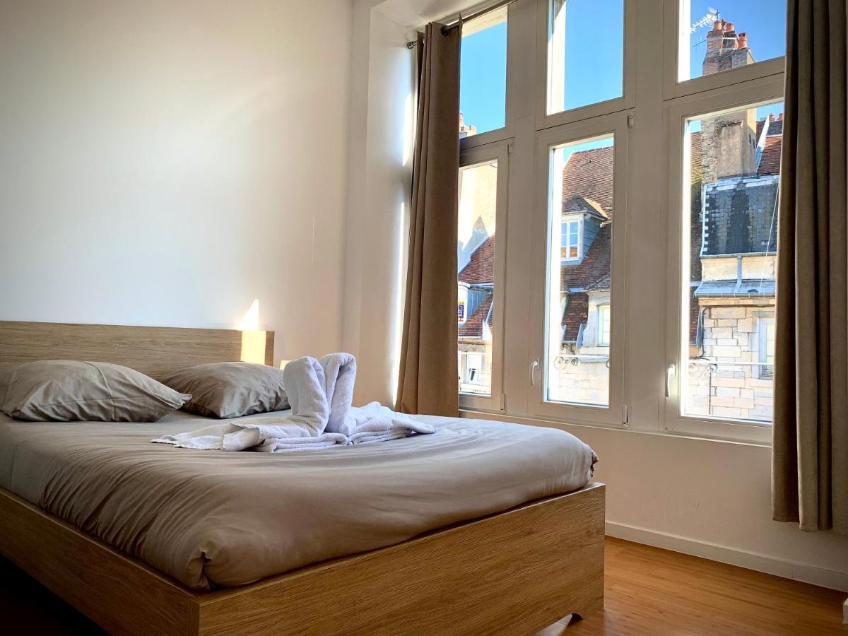 Les Fabuleux Appartements Du Coeur De Ville - Place Victor Hugo بُيزانكون المظهر الخارجي الصورة