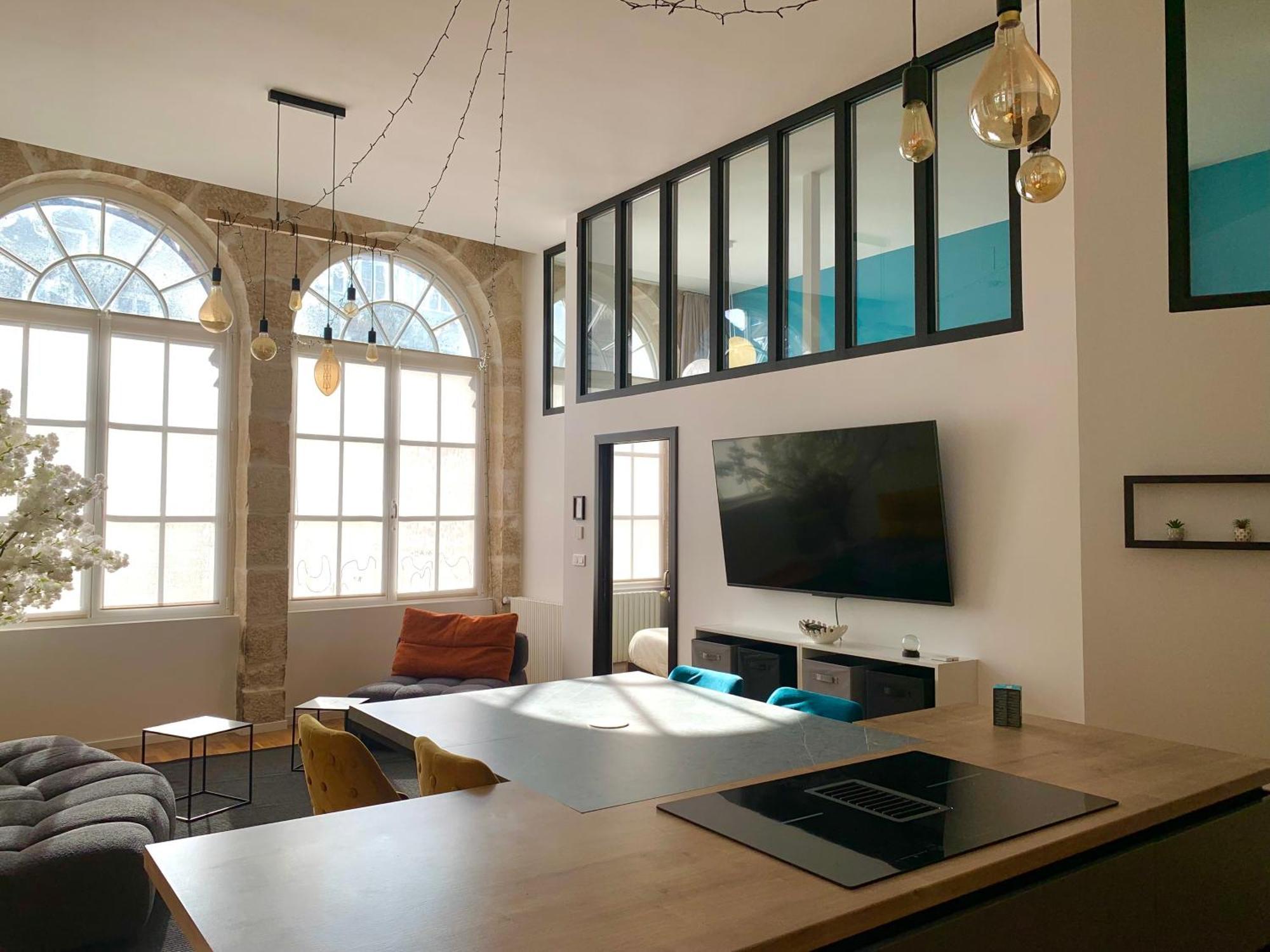 Les Fabuleux Appartements Du Coeur De Ville - Place Victor Hugo بُيزانكون المظهر الخارجي الصورة