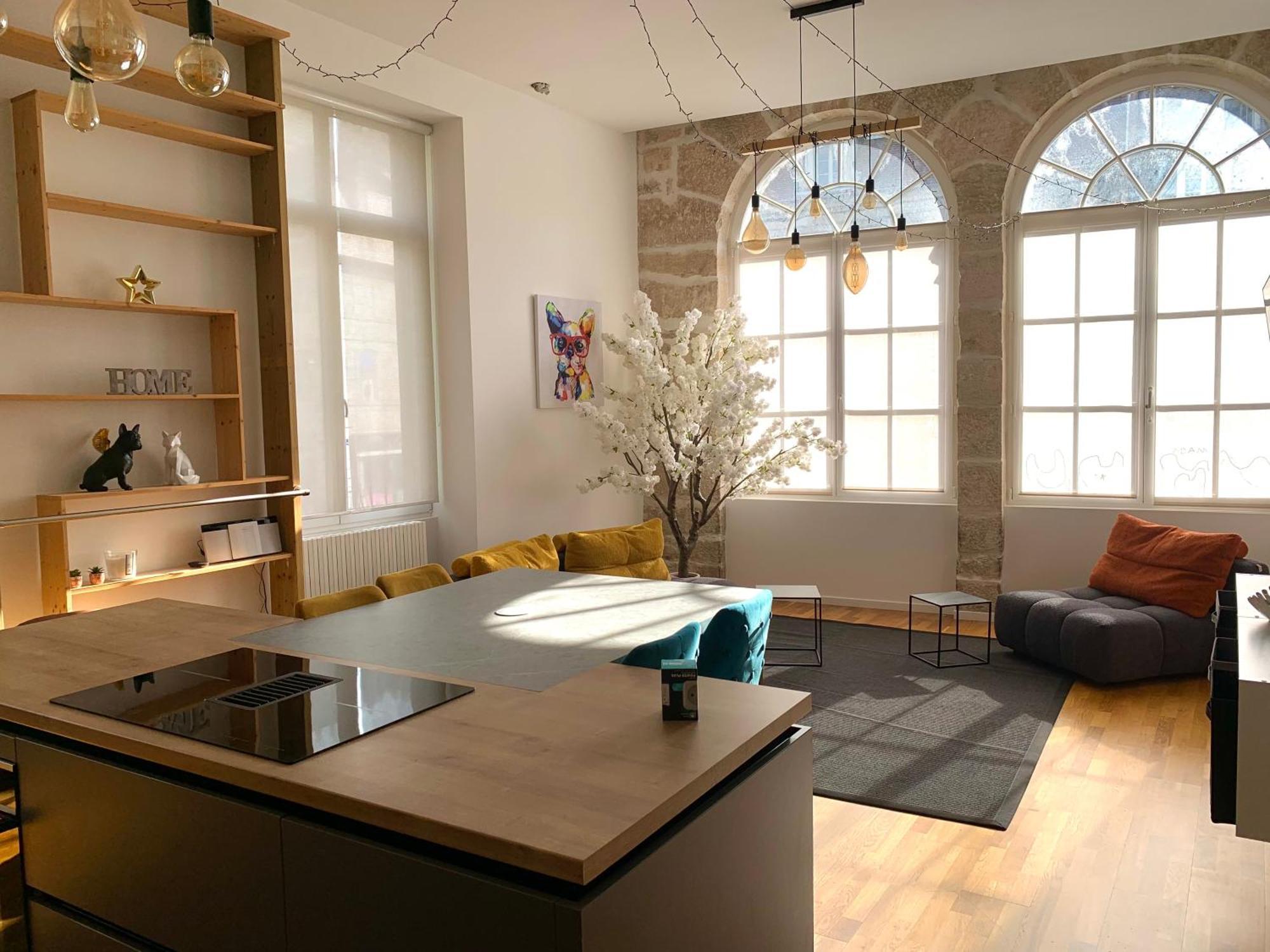 Les Fabuleux Appartements Du Coeur De Ville - Place Victor Hugo بُيزانكون المظهر الخارجي الصورة